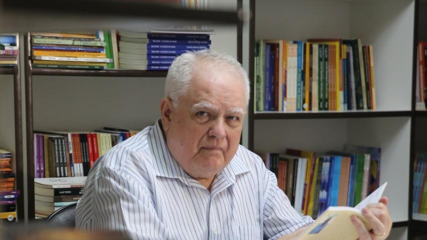 Professor aposentado da UFC