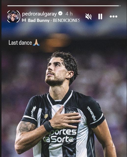 Pedro Raul postou mensagem de despedida com a camisa do Ceará