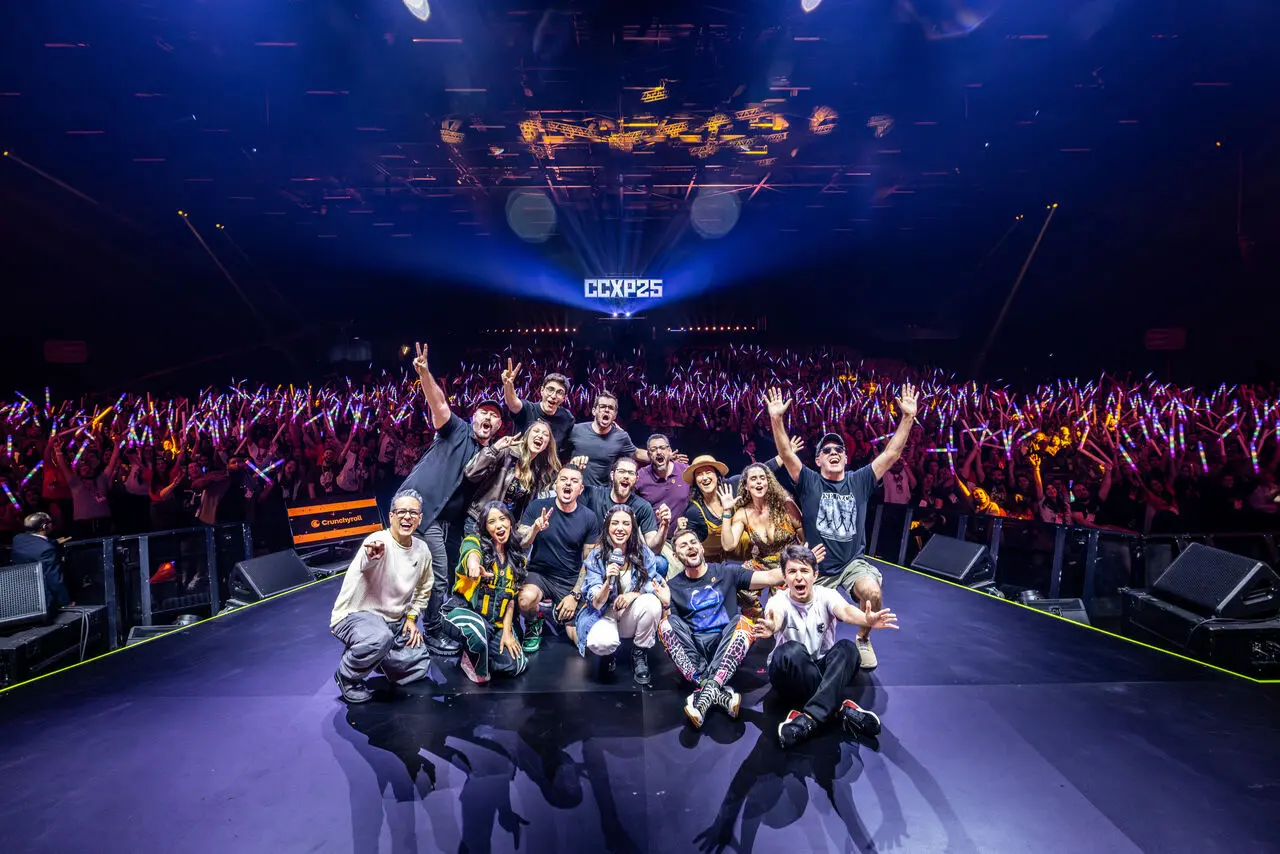 Dubladores dividem palco com Nyvi Estephan em palco Thunder da CCXP.