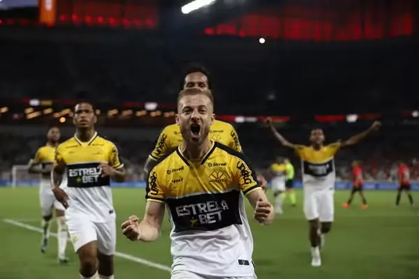 Marcelo Hermes em atuação pelo Criciúma