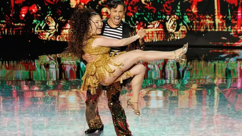 Silvero Pereira e Thaís Sousa na final do Dança dos Famosos.