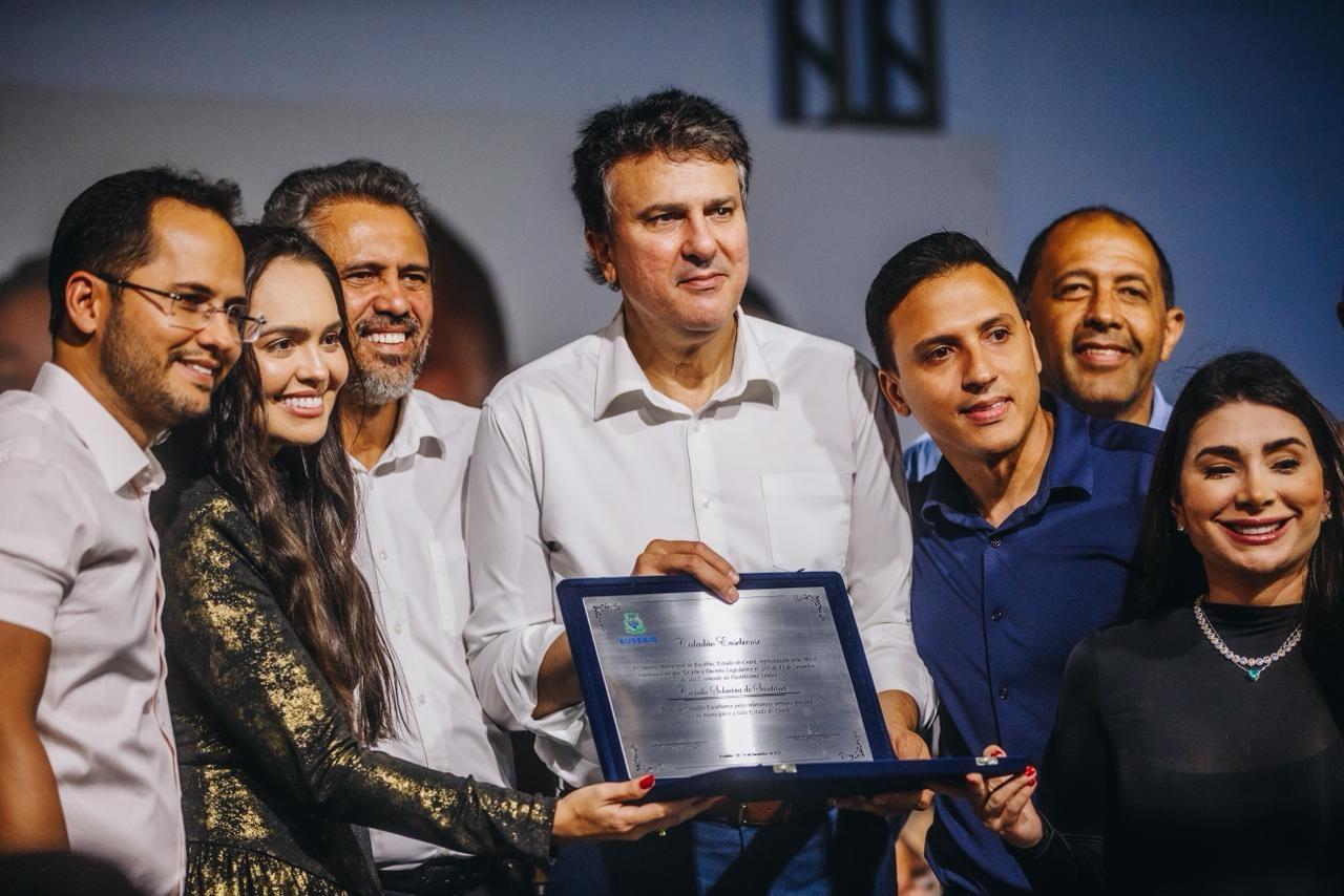 Imagem de Camilo Santana e Elmano de Freitas inauguram escola de tempo integral no Eusébio.