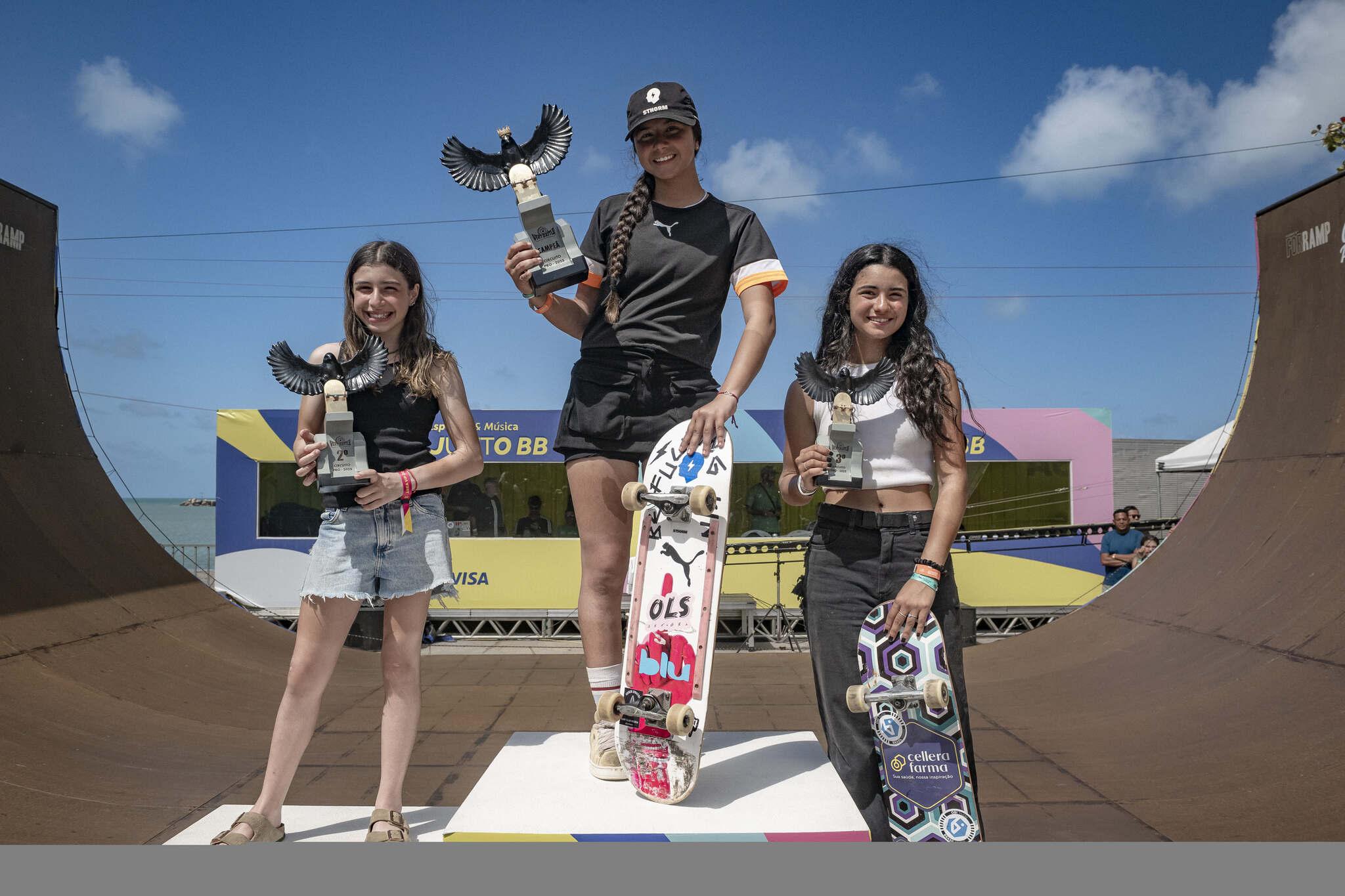 Marina Lima no topo do pódio