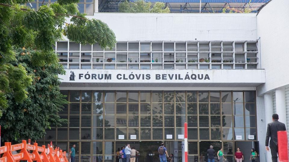 fachada forum clovis bevilaqua.