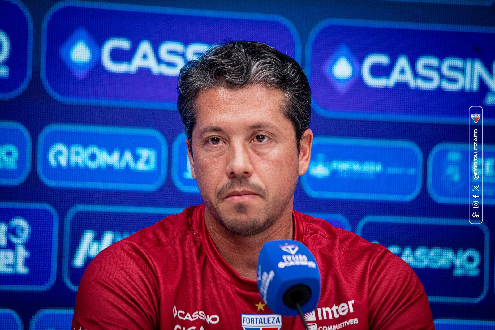 Thiago Carpini em ação pelo Fortaleza