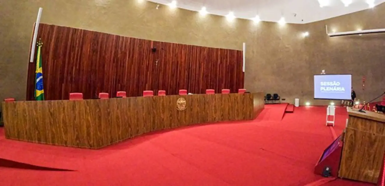 Plenário do TSE vazio