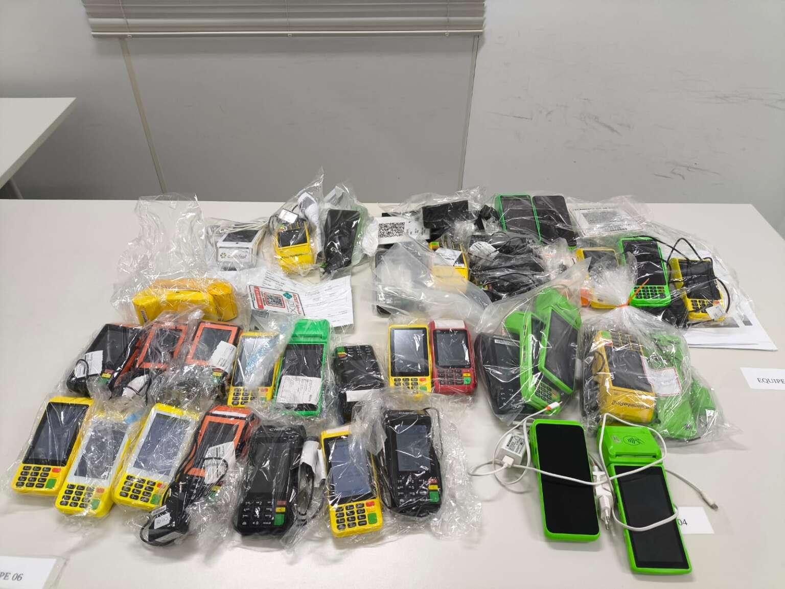 Imagem de maquinetas apreendidas em operação da Sefaz.
