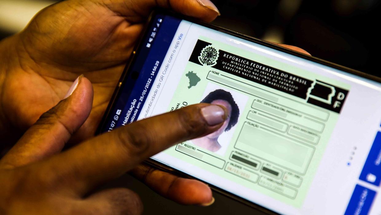 Carteira Nacional de Habilitação digital.