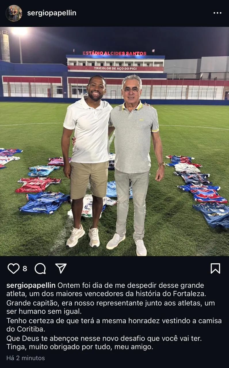 Papellin postou uma foto ao lado de Tinga dentro do Pici, sede da base do Fortaleza