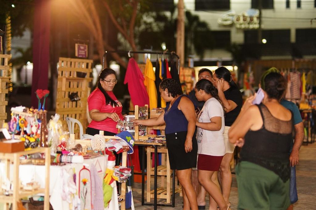 Feira Mulher em Foco leva empreendedorismo feminino a polos de lazer de Fortaleza.