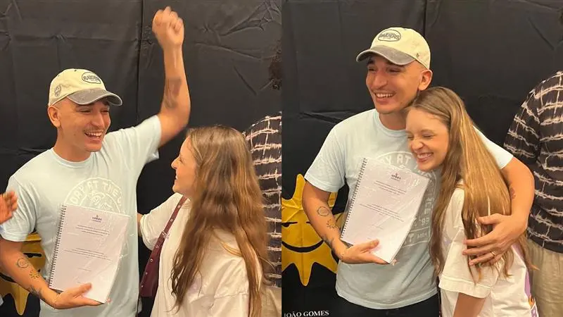 João Gomes encontrou universitária em bastidor de evento 'Dominguinho' em Porto Alegre.