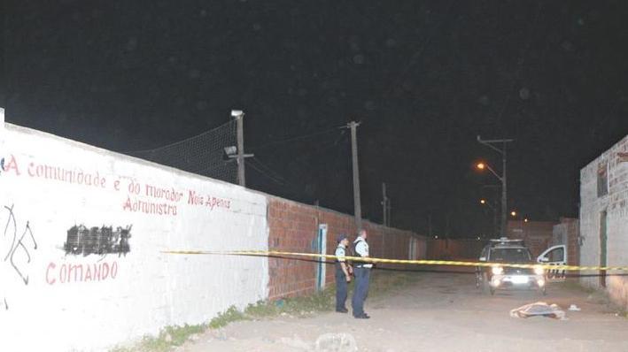 local de homicidio, pefoce, policiais militares.