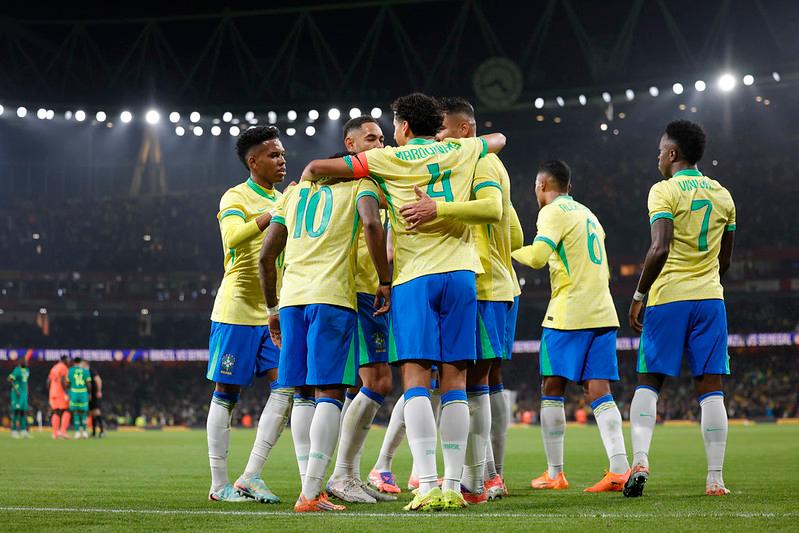 jogadores da seleção brasileira