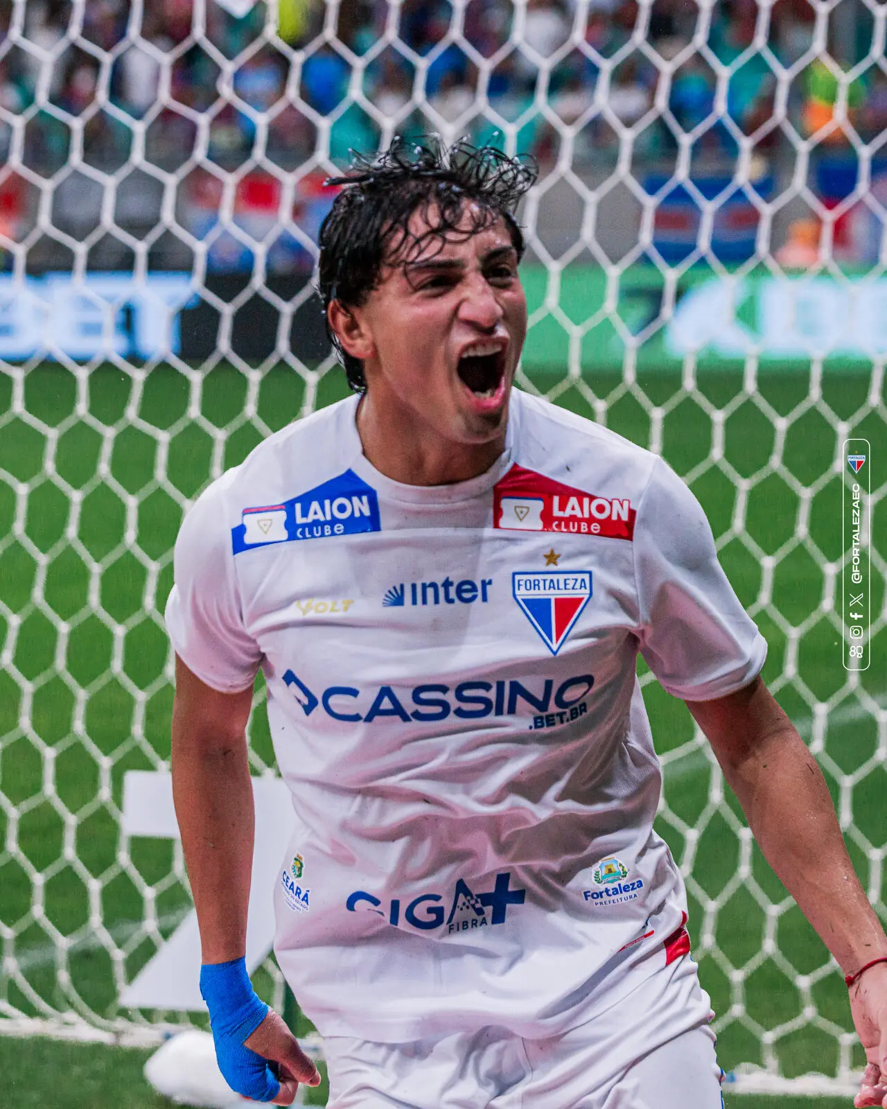 José Herrera em ação pelo Fortaleza