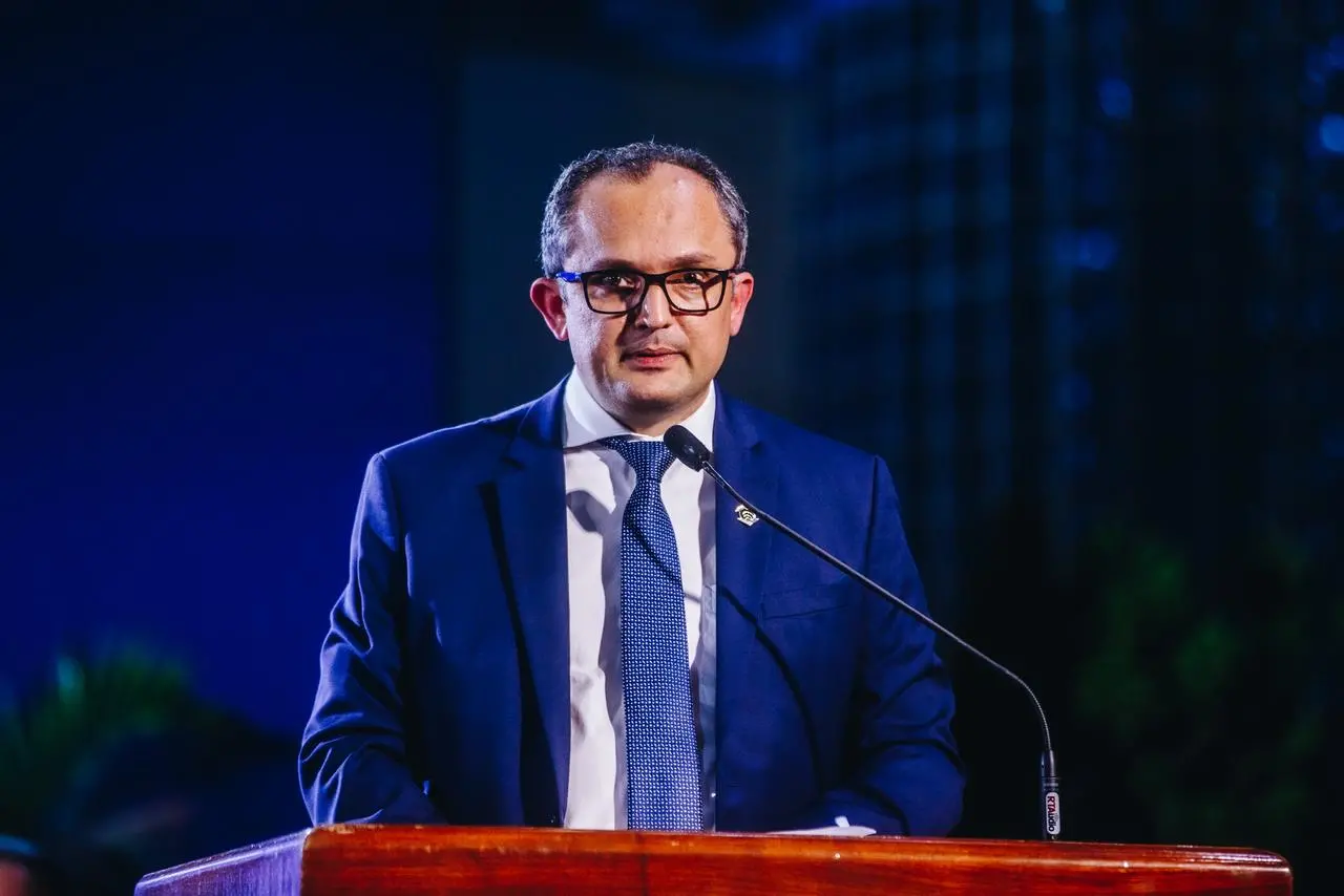 Imagem de Allisson David de Oliveira Martins, professor representante do Corpo Docente da Unifor.
