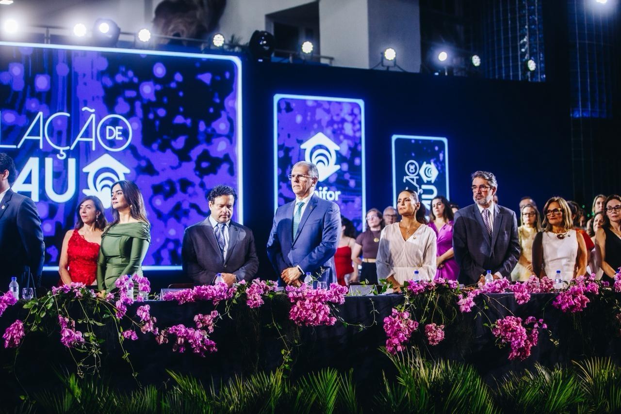 Imagem da Colação de Grau de 1.757 concludentes do semestre 2025.2 da Unifor.