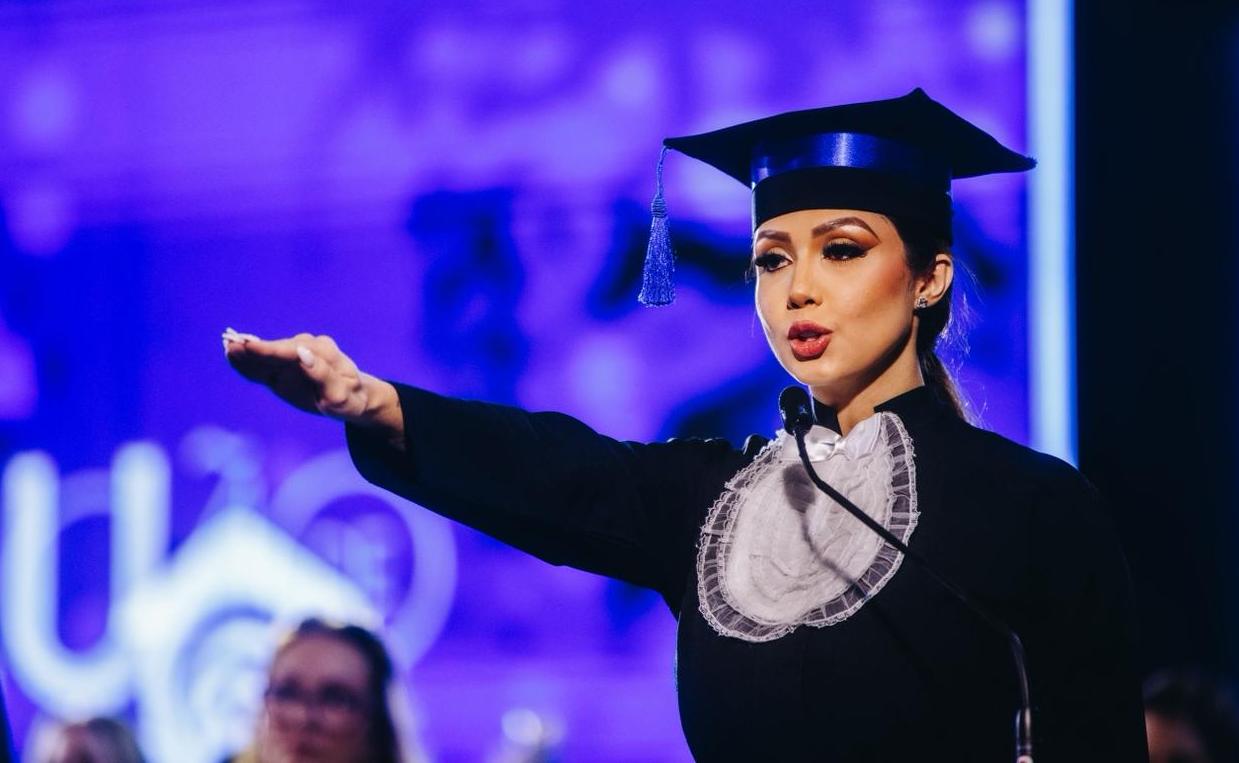 Imagem da formanda Stefane Maria dos Santos Lopes, da Unifor.