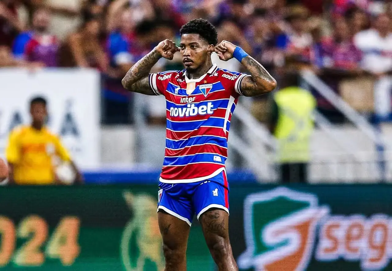 Marinho em ação pelo Fortaleza