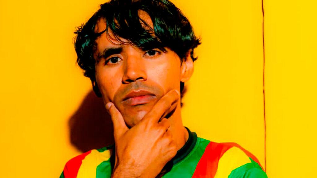 DJ alagoano é destaque de baile na Praia de Iracema.