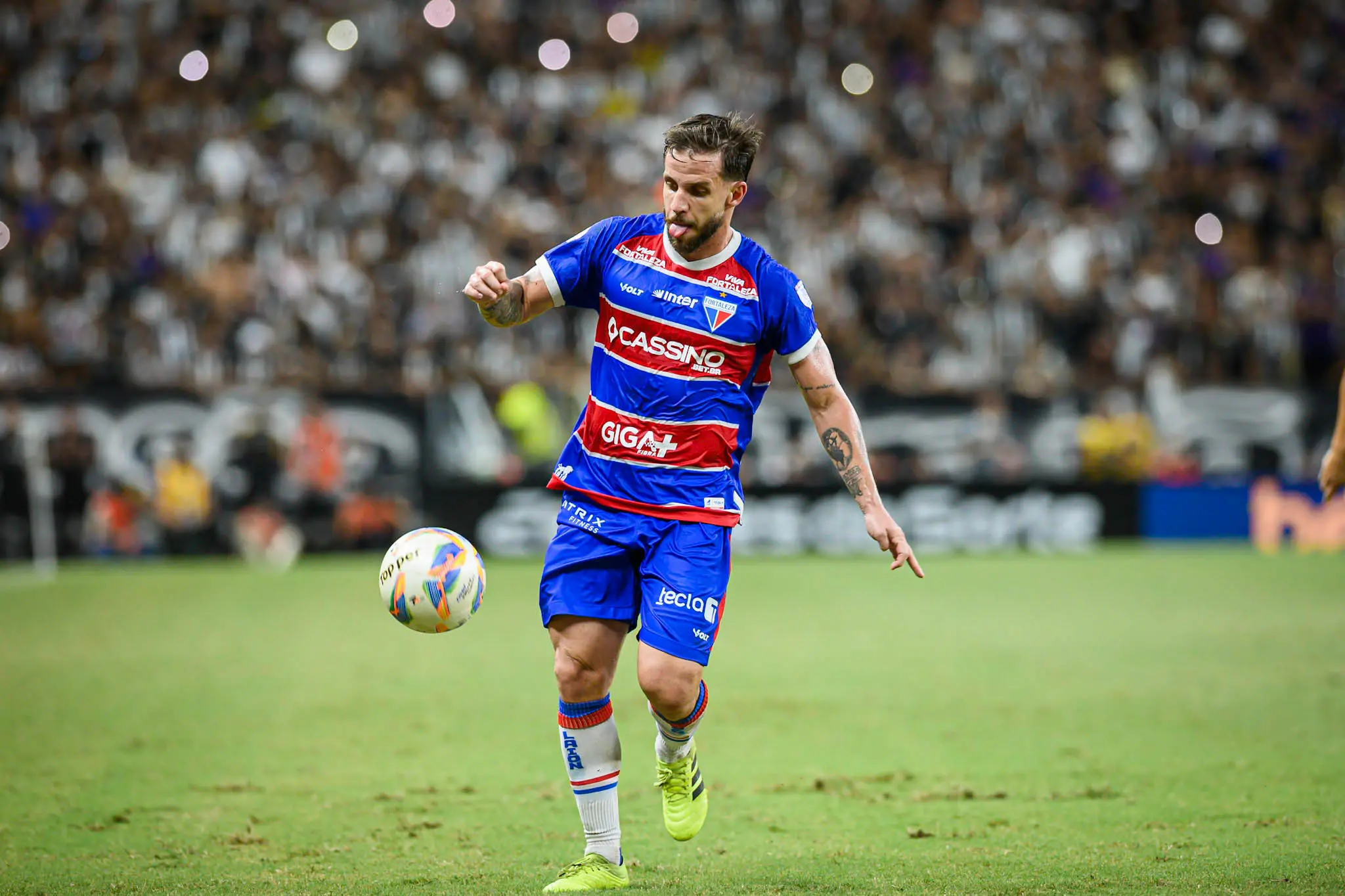 Foto de Lucas Sasha, que recebeu sondagem de time da Série A e Fortaleza tenta manter volante