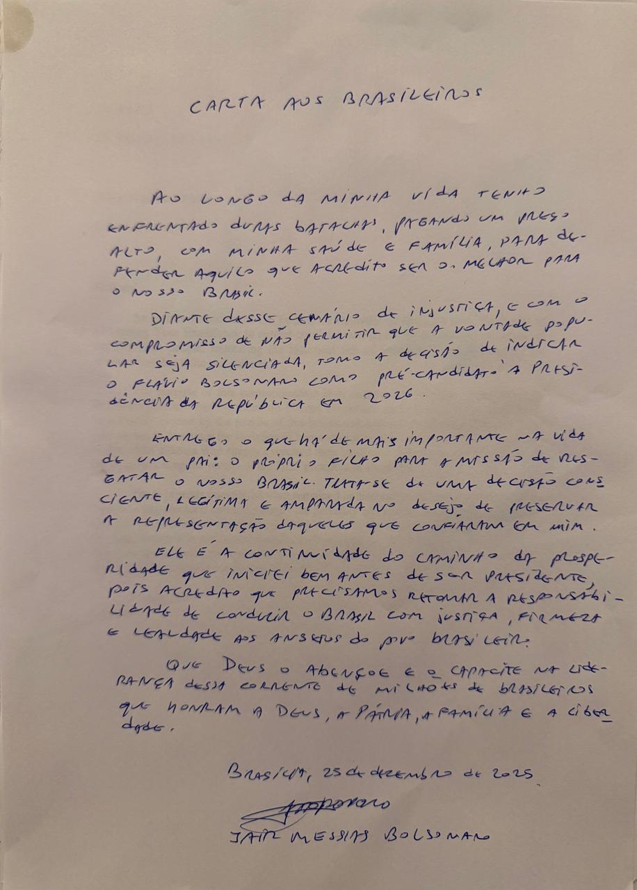 Foto que contém carta escrita por Jair Bolsonaro.