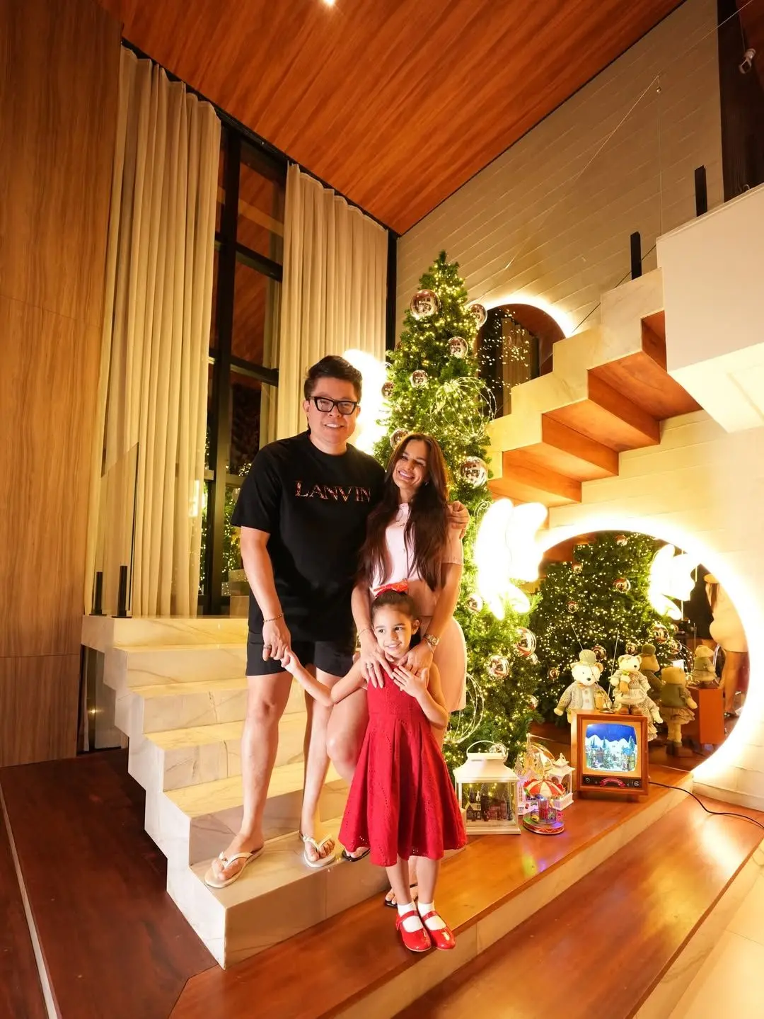 Pamella Holanda celebrou o Natal ao lado de Ivis e da filha do casal. 