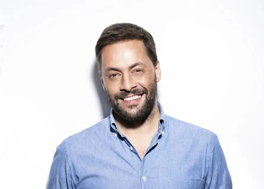 Cantor de fado é um dos grandes nomes da música portuguesa.