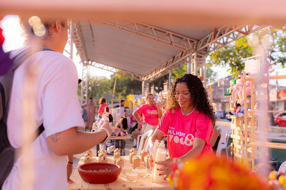 Empreendedora na Feira Mulher em Foco, em Fortaleza