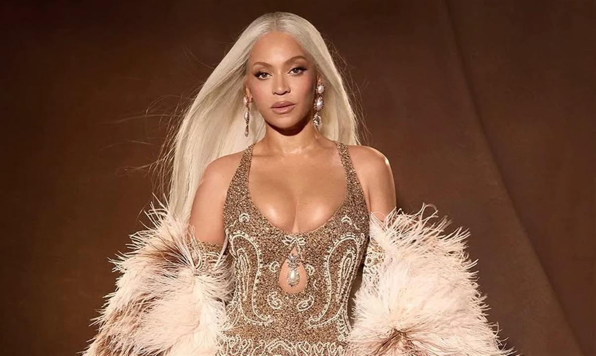 foto da cantora Beyoncé nos bastidores do Grammy 2025.