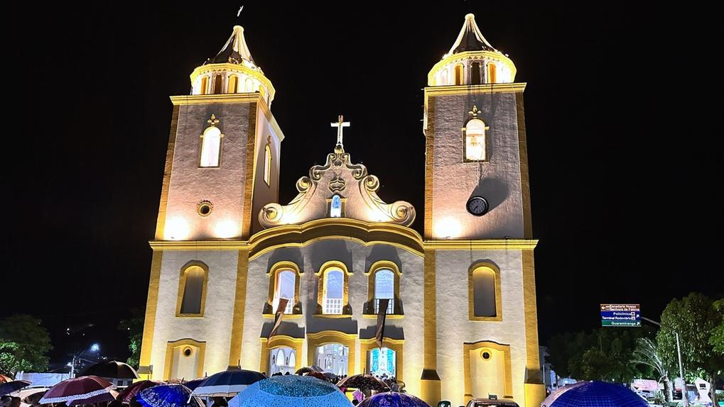 Foto mostra fachada da Igreja Matriz de Nossa Senhora da Palma, em Baturité.