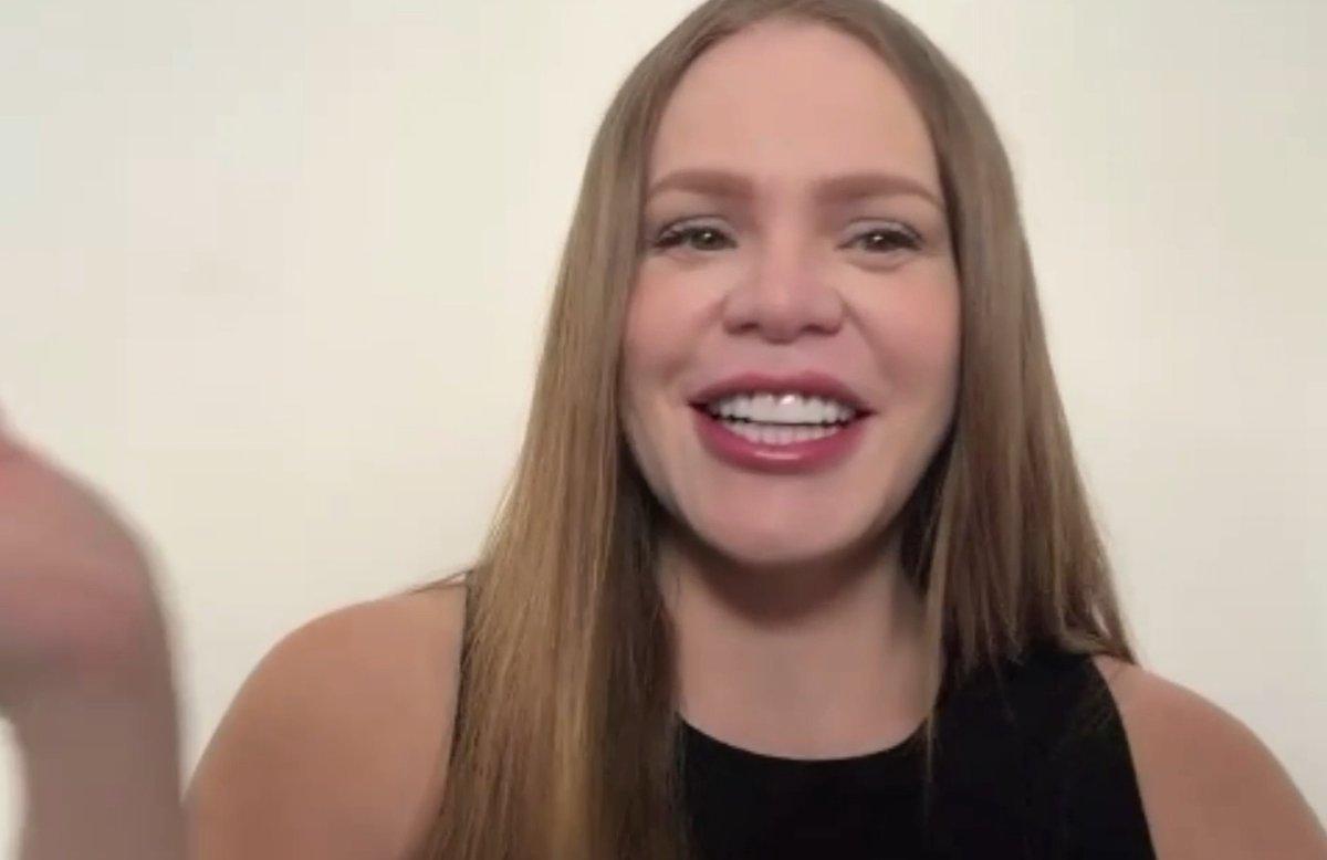 Imagem da ex-BBB Paulinha Leite, conhecida por já ter ganhado diversos prêmios em loterias.