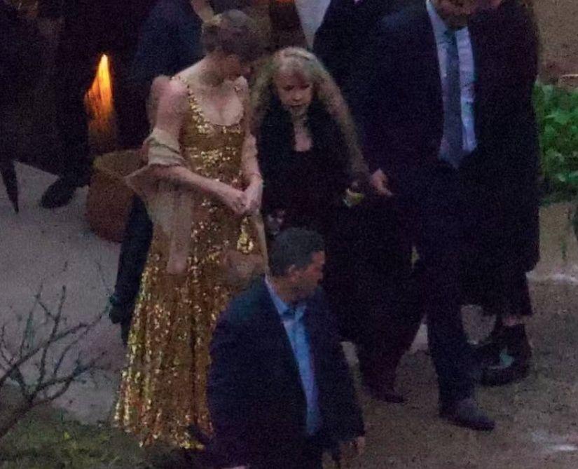 Taylor Swift estava entre os convidados do casamento de Este Haim. 