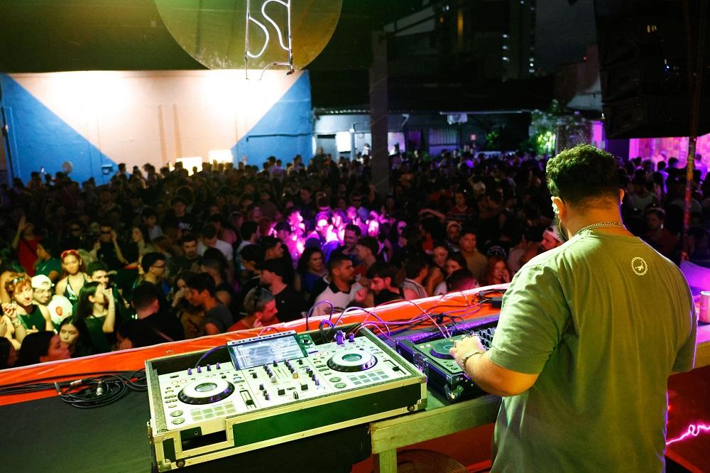 Foto da edição mais recente do Baile da Bateu, em novembro.