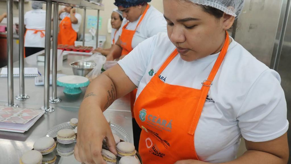 Curso da Escola de Gastronomia Social Ivens Dias Branco.
