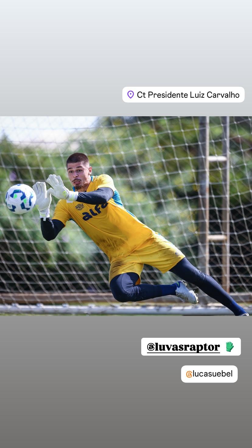 Jorge Meurer goleiro em treino pelo Grêmio