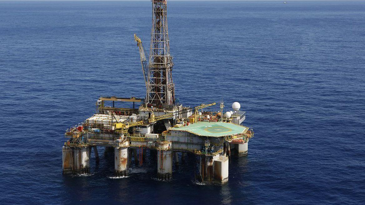 Imagem de plataforma de petróleo da Petrobras.