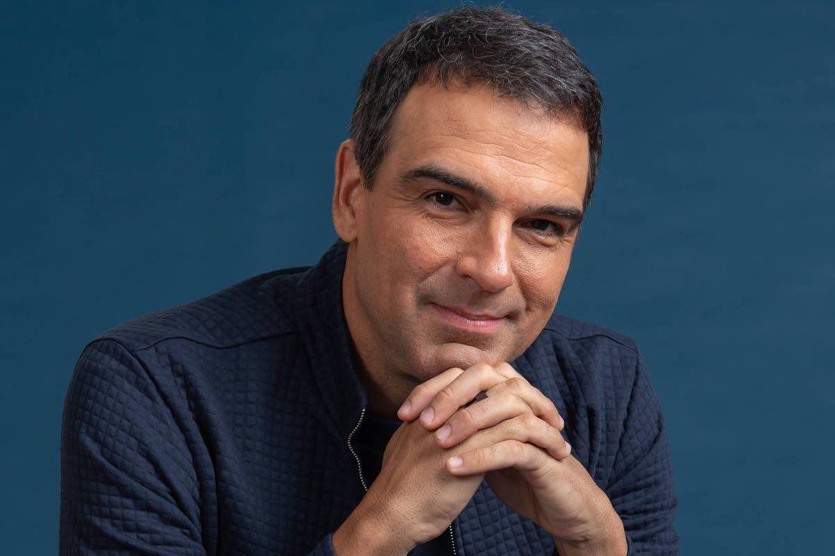 Tadeu Schmidt apresenta o BBB pelo 5º ano consecutivo. 