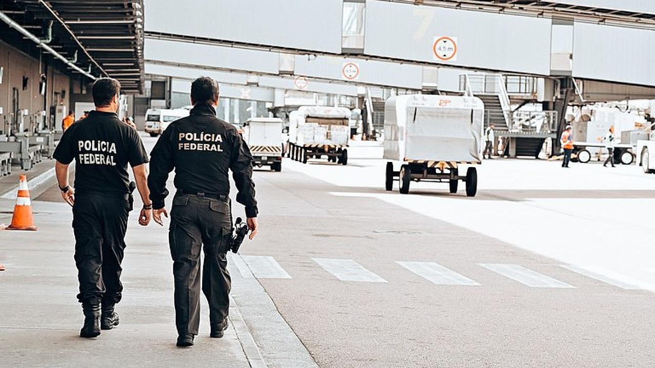Agentes da PF em atuação no Aeroporto de Fortaleza.