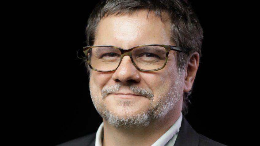 foto do jornalista Conrado Corsalette, que morreu aos 47 anos.