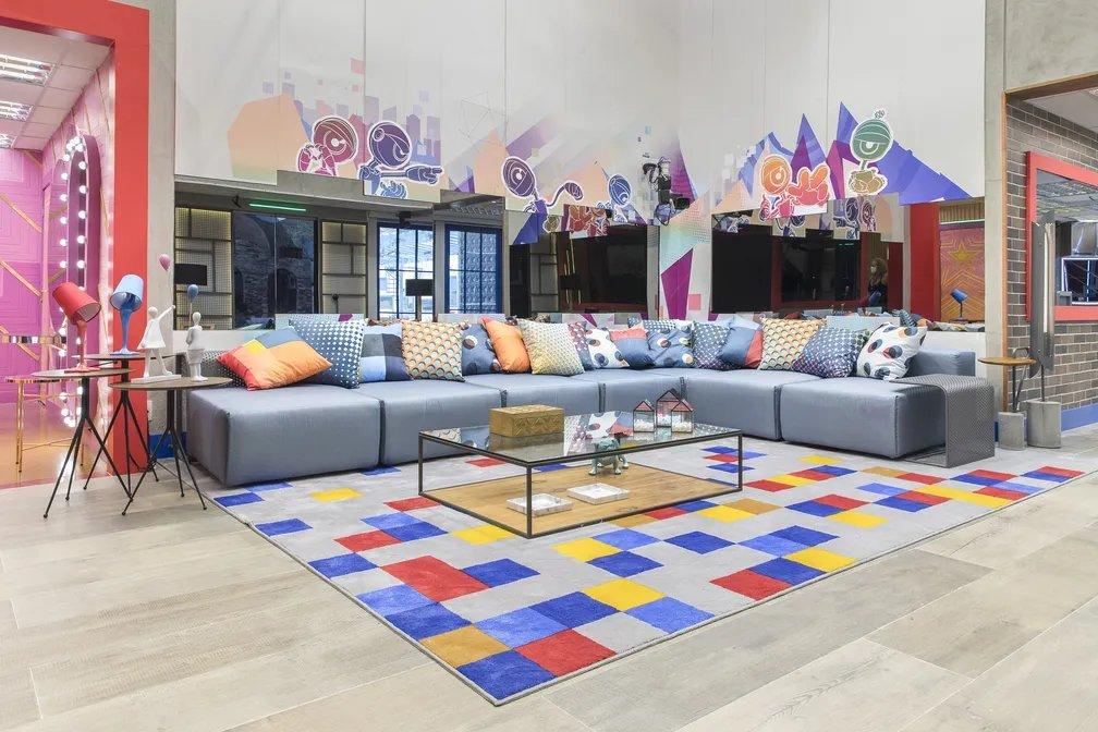 Imagem da sala do BBB 21 para matéria sobre a decoração das edições anteriores do Big Brother Brasil.