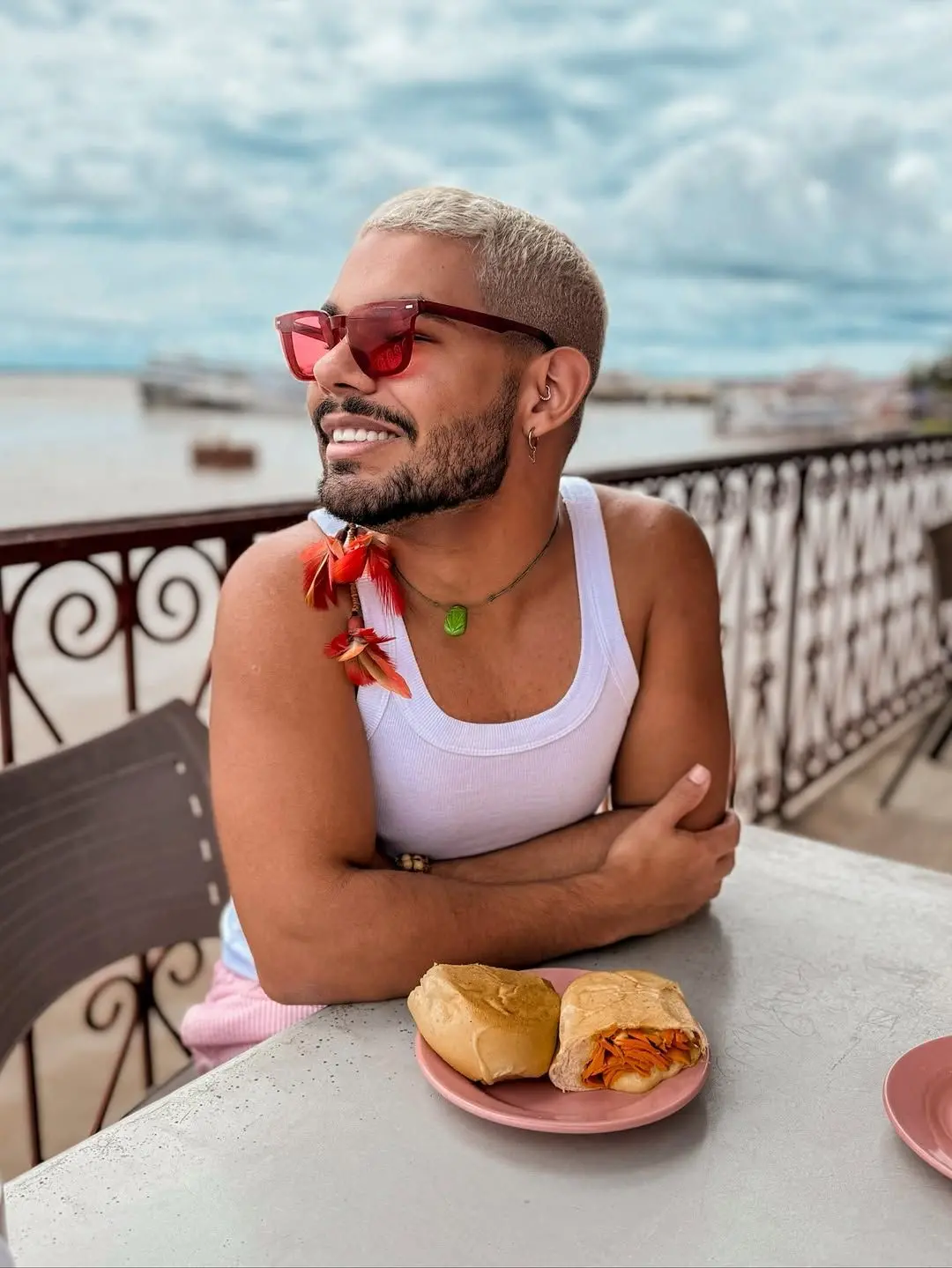 Hoje vivendo em Manaus, Vyni afirma se identificar com a região Norte do país. 