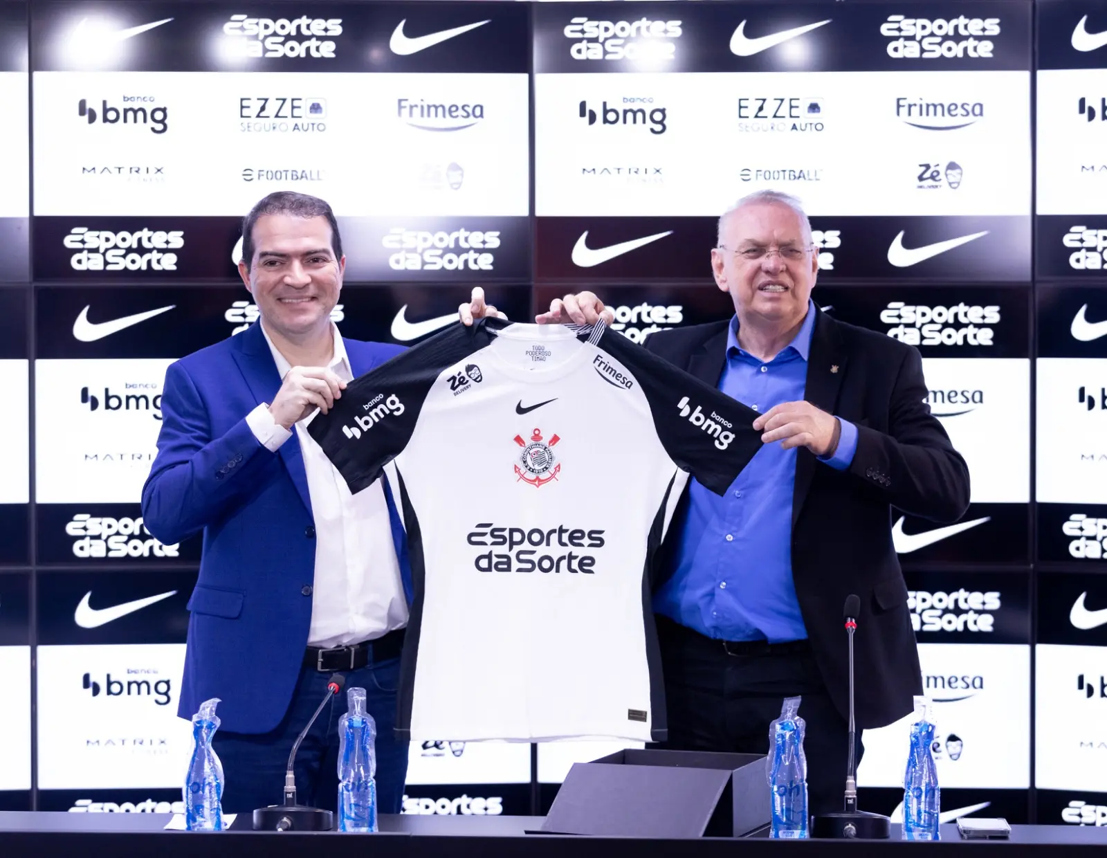 Marcelo Paz na apresentação com executivo de futebol no Corinthians