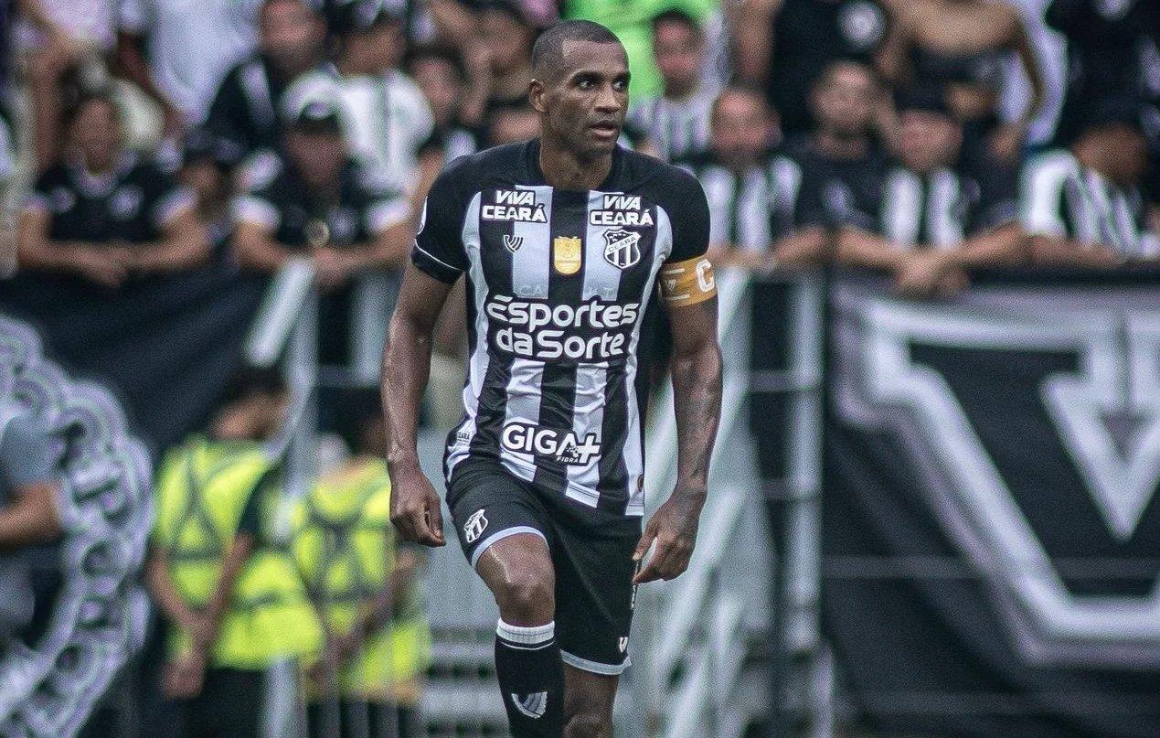 Marllon deixa o Ceará