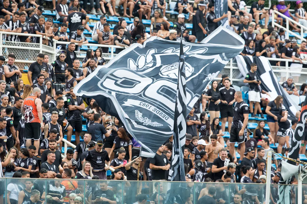 Imagem da notícia Ceará inicia venda de ingressos para jogo contra o Botafogo-SP com preços a partir de R$ 10