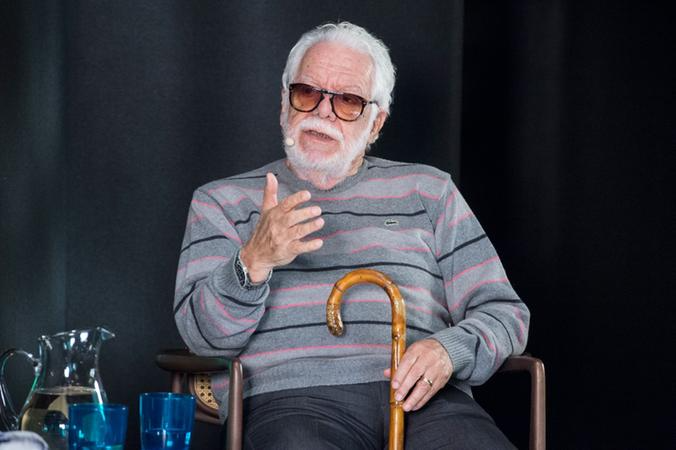 imagem mostra manoel carlos, autor de novelas