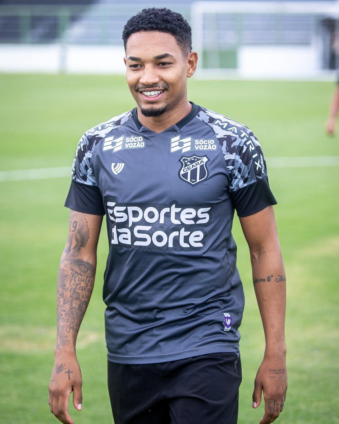 Foto de Fernandinho, jogador do Ceará