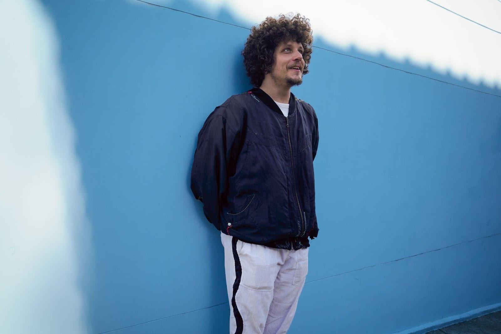 Chico Chico faz apresentação única neste domingo (18).