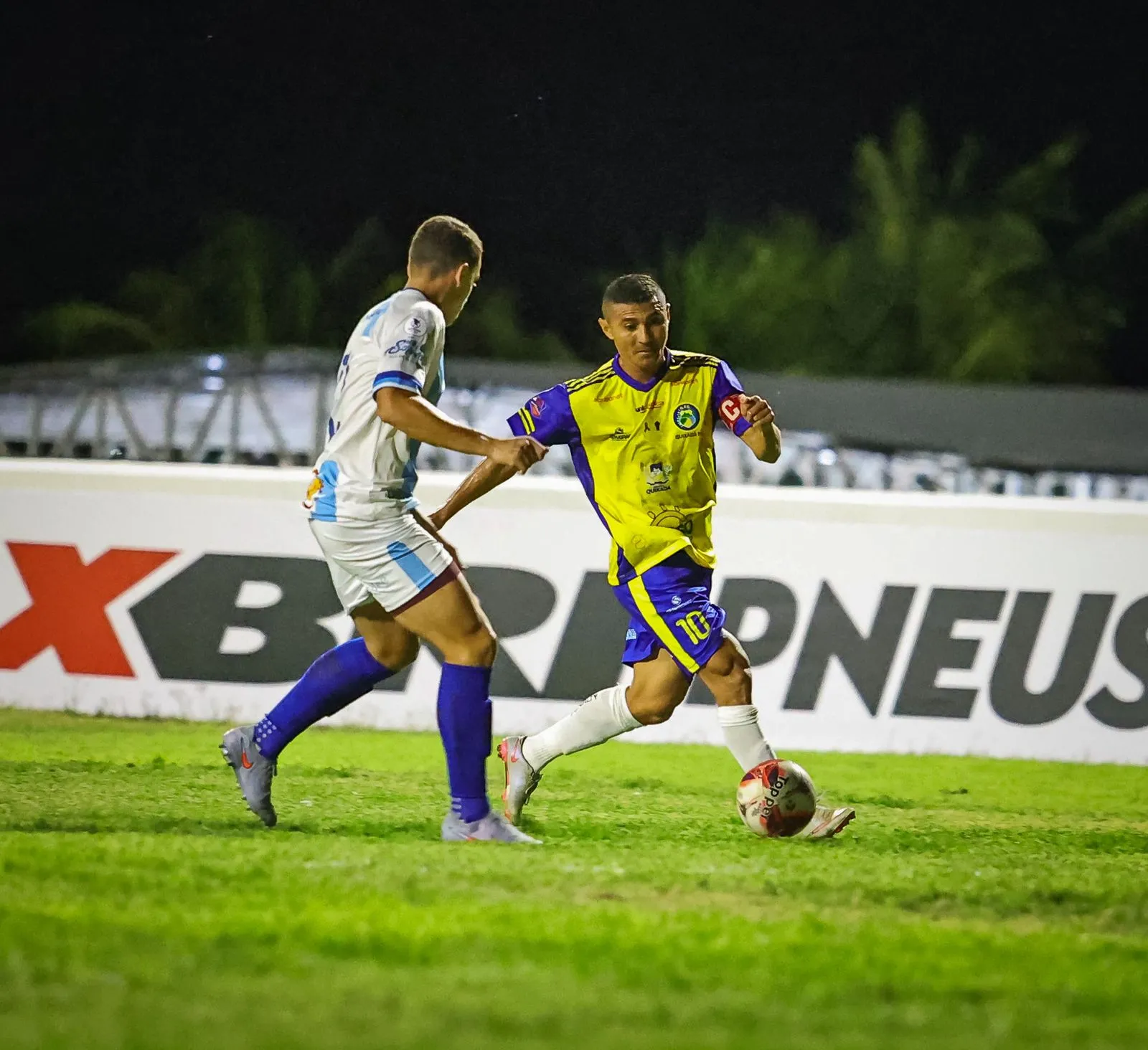 Juninho Quixadá em atuação com a camisa do Canarinho do Sertão, pelo Campeonato Cearense;