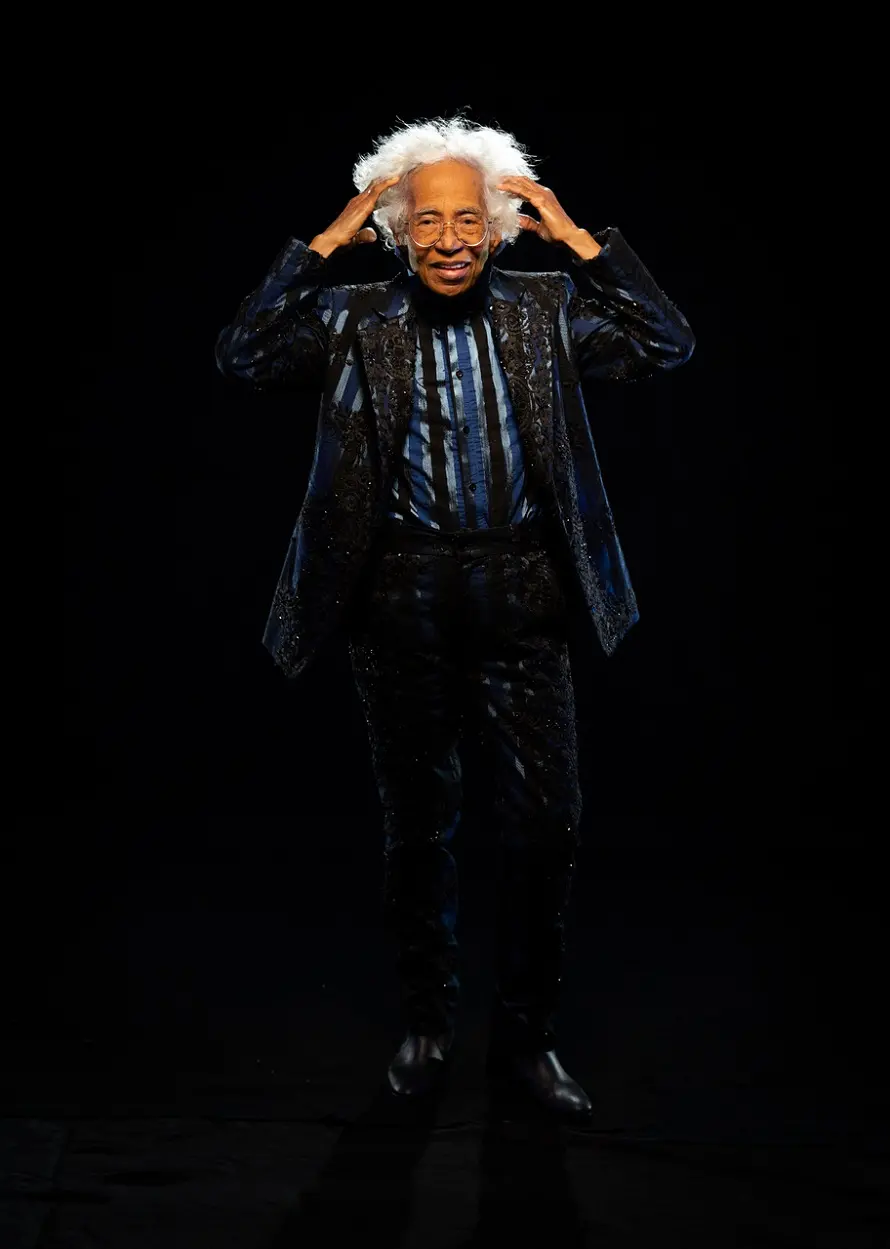 Artista paraibana se apresenta no sábado (17).