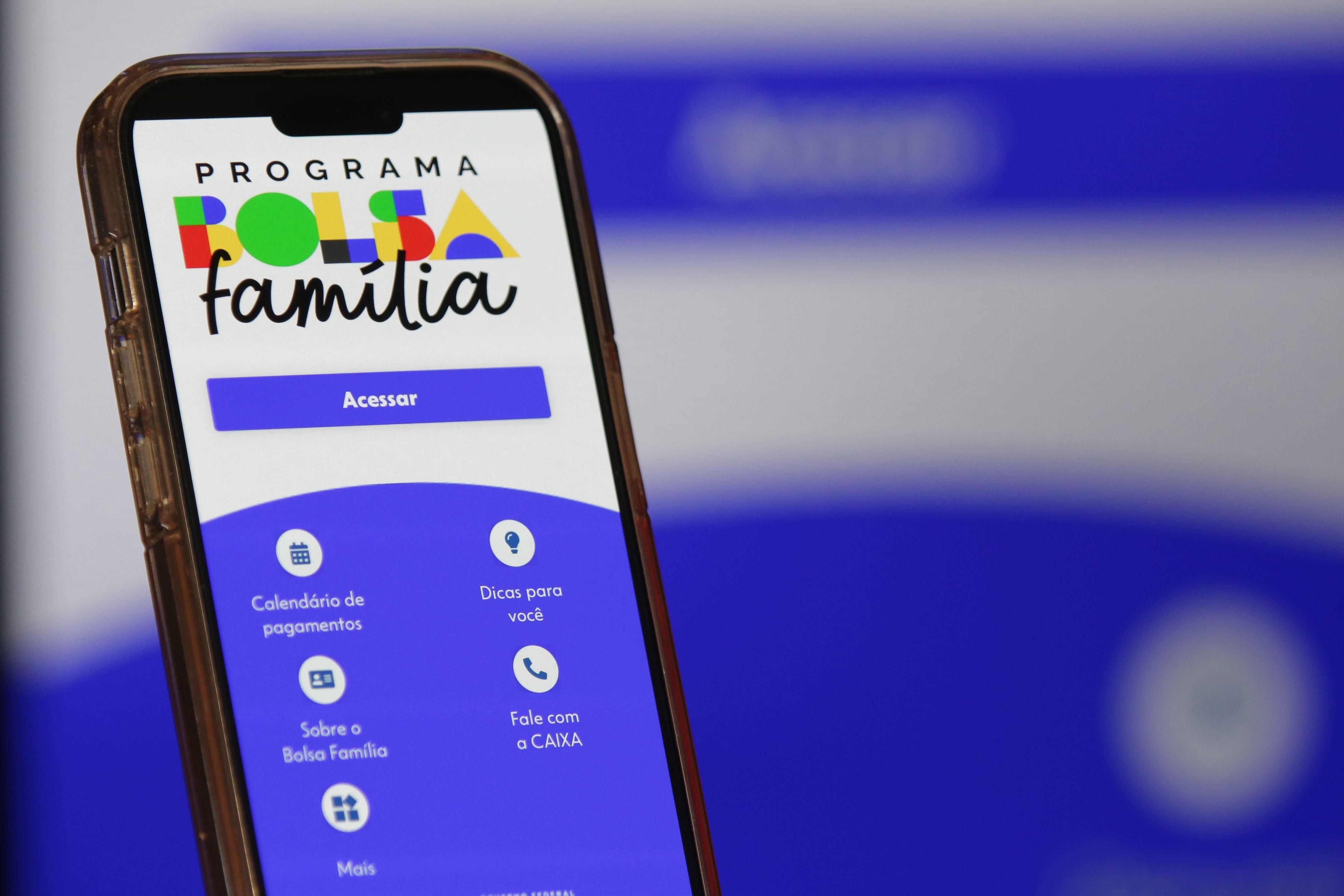 Imagem de um cartão do Bolsa Família para matéria sobre calendário de janeiro de 2026.